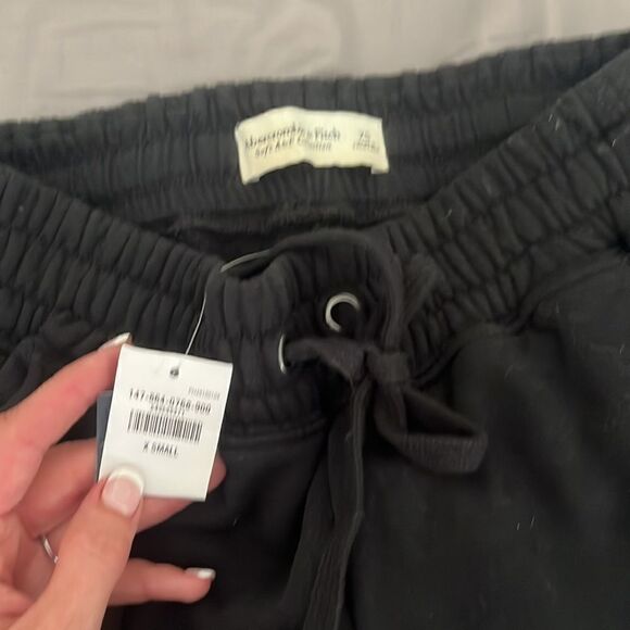 Abercrombie & Fitch flare leg sweatpants sz XS new with tags - Picture 3 of 4